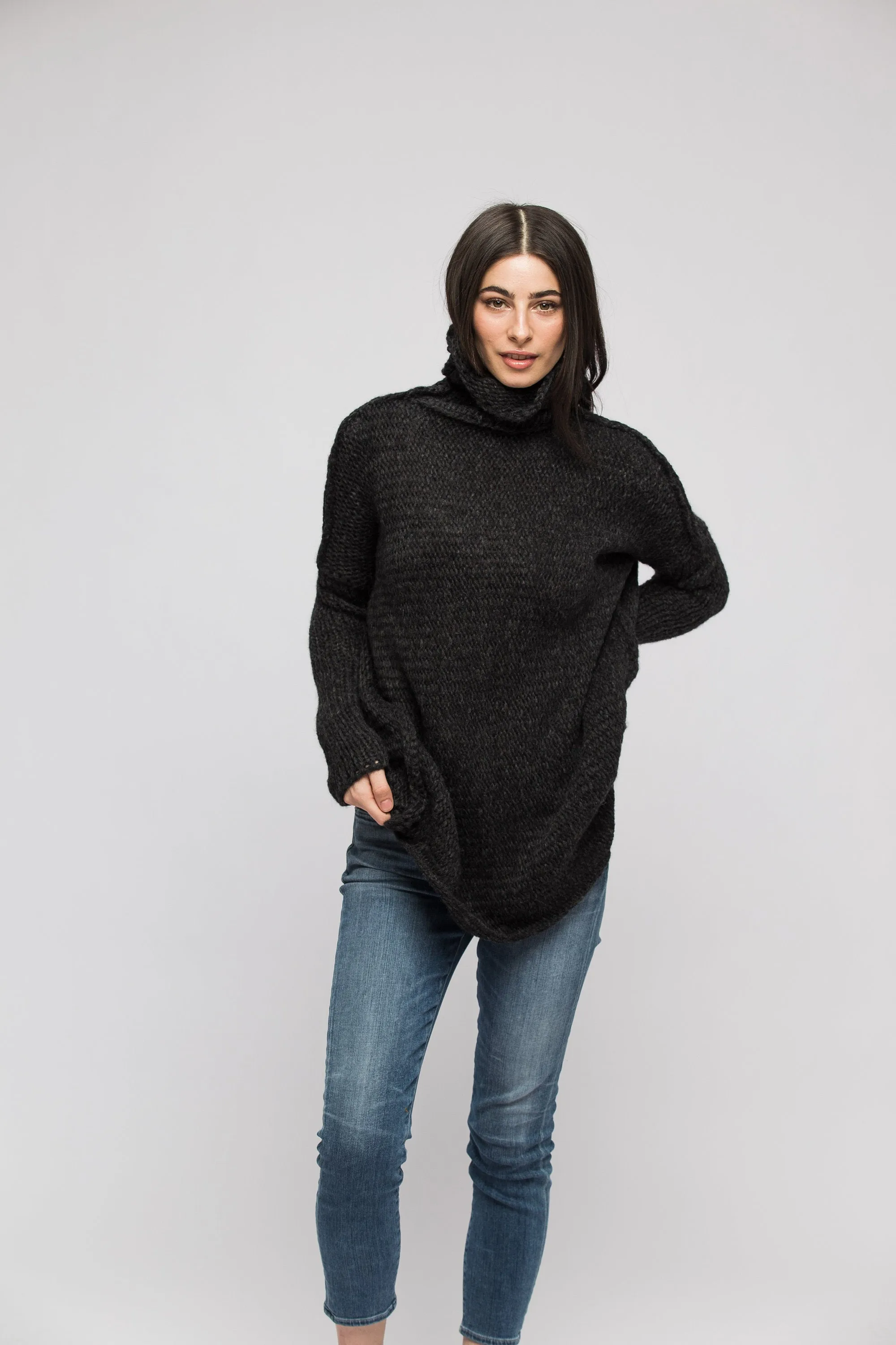 Chunky knit  Alpaca  Black  Charcoal  sweater .