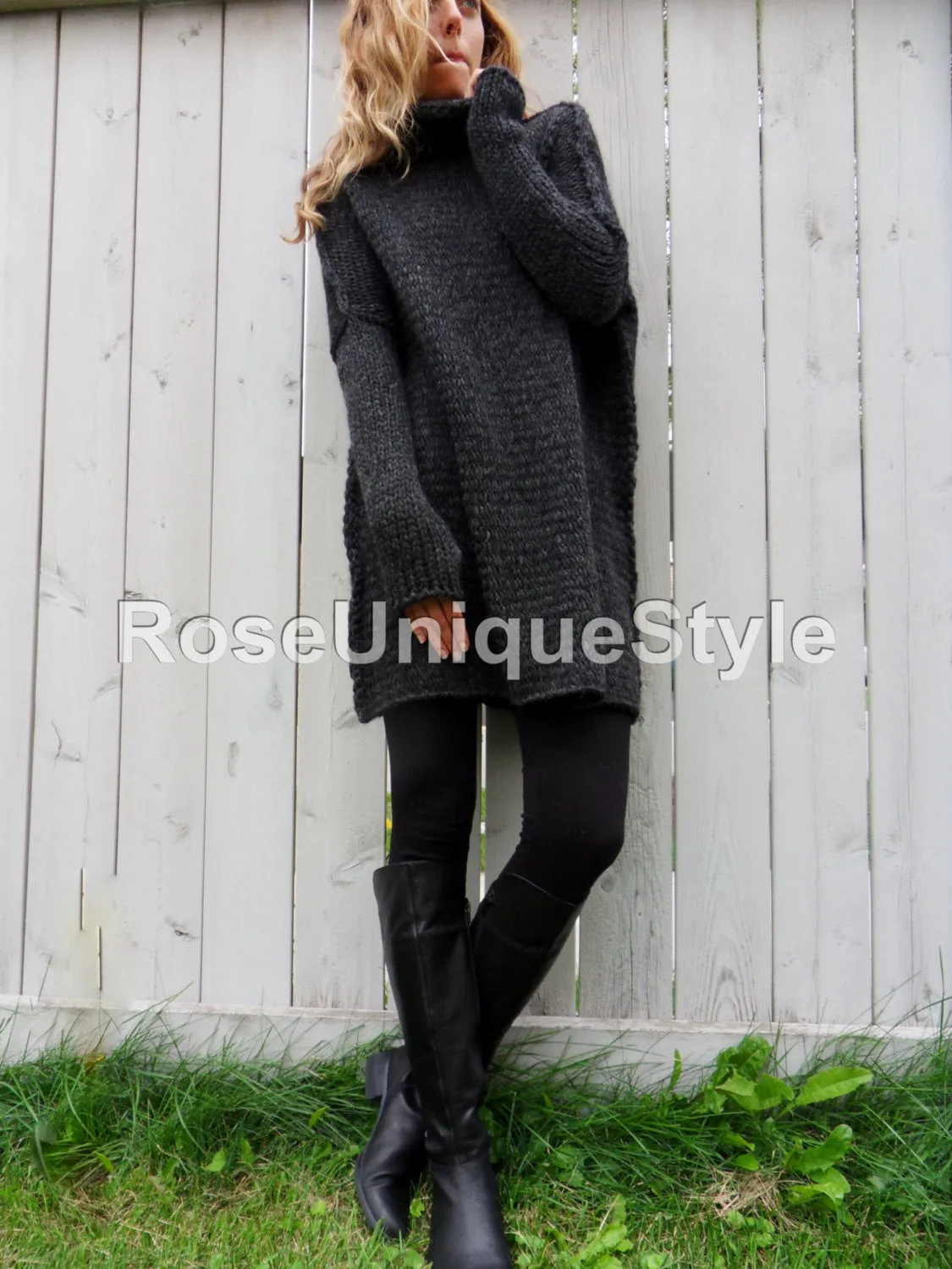 Chunky knit  Alpaca  Black  Charcoal  sweater .