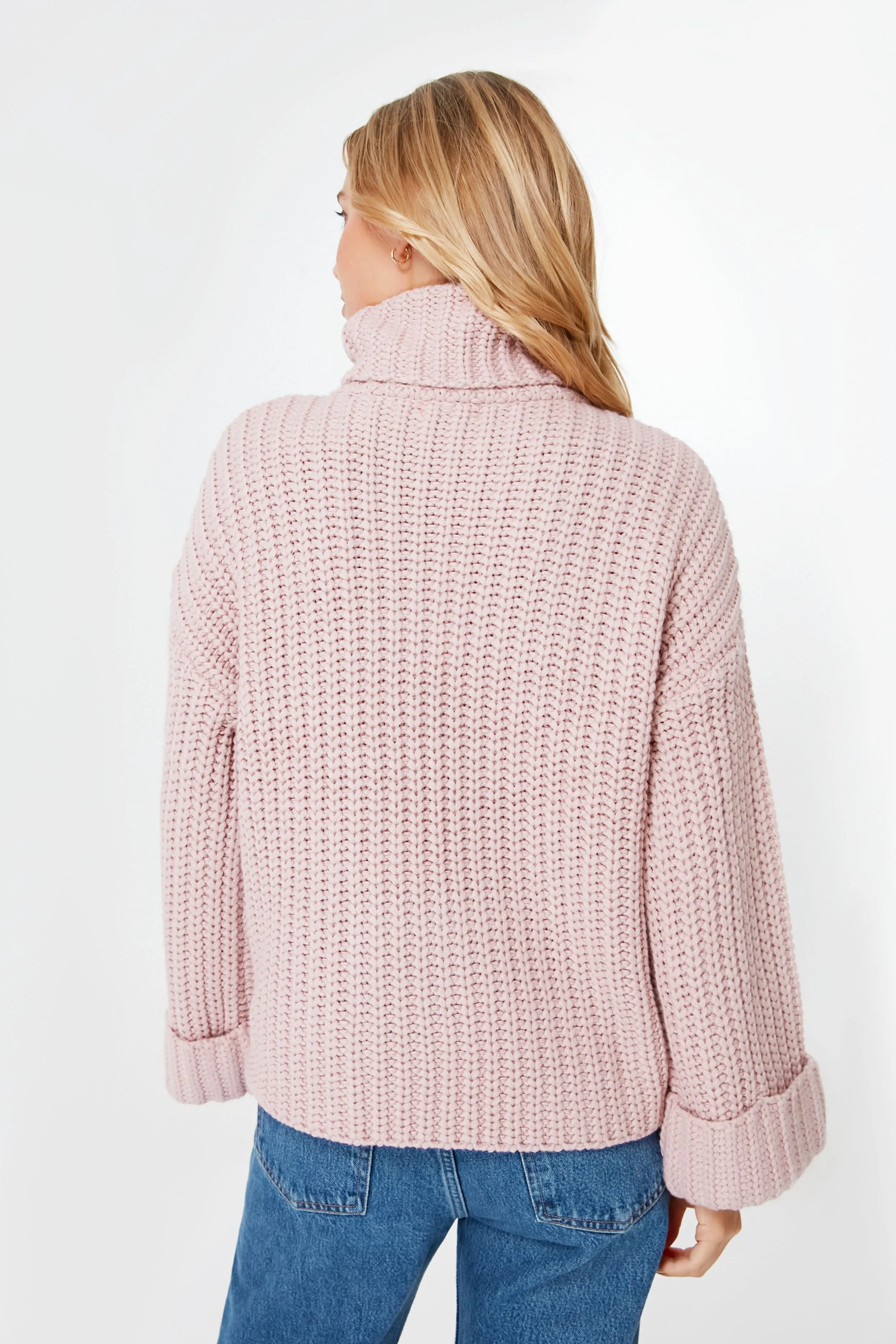 Quartz Wide Sleeve Turtleneck