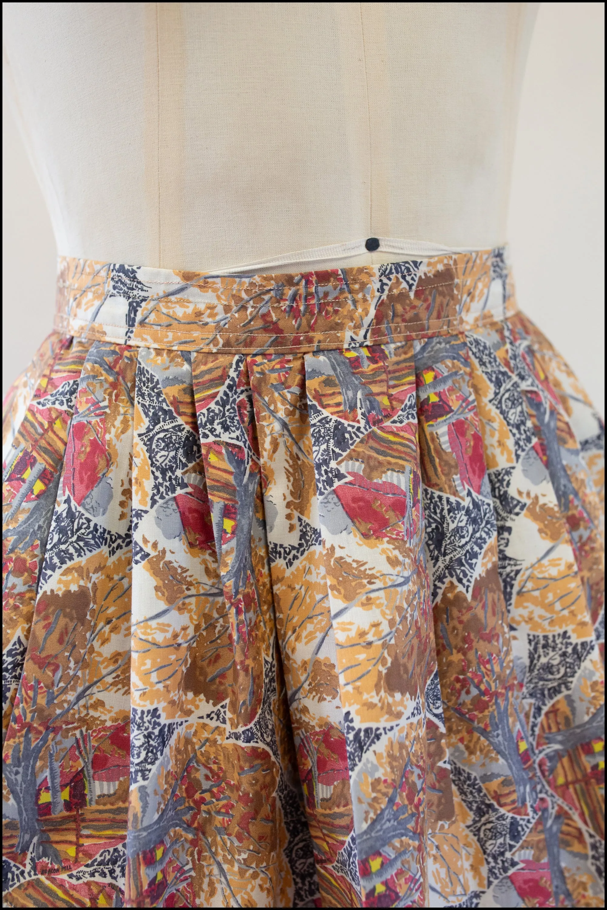 Vintage 1950s Fall Novelty Print Skirt