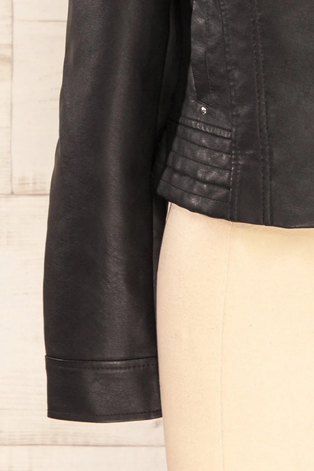 Willemstad | Cropped Faux Leather Jacket