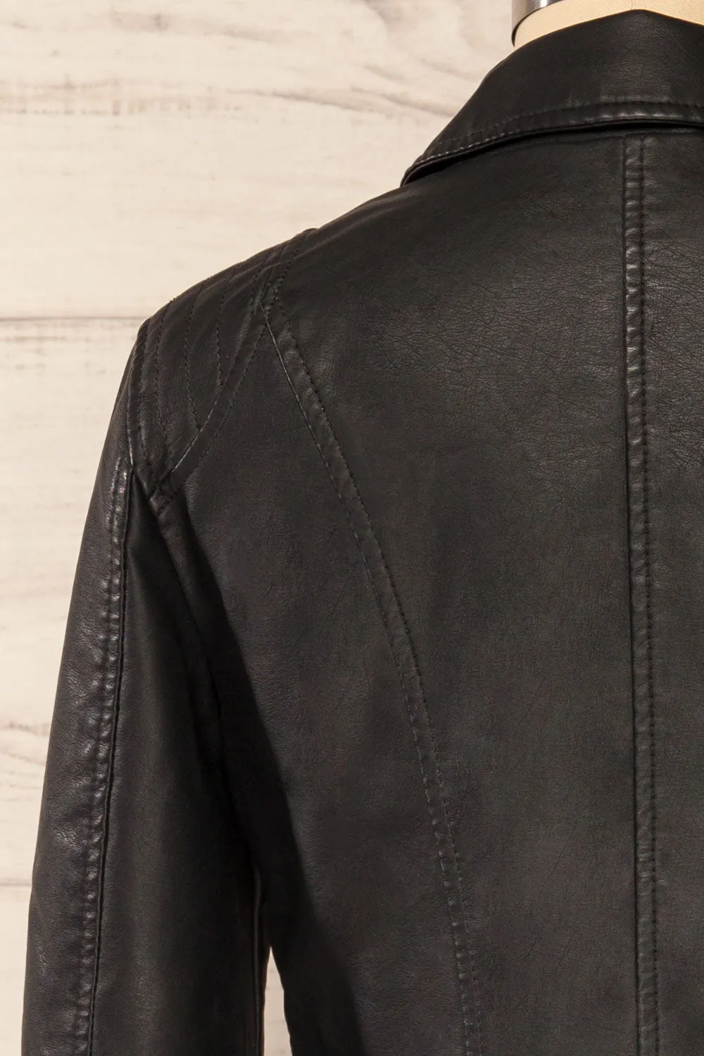 Willemstad | Cropped Faux Leather Jacket